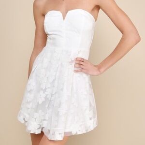 Lulus Distinctly Flirty White Floral Burnout Strapless Mini Dress - Size M